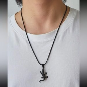 🐊 Awesome Gun Black Alligator Crocodile Gator Necklace 🐊